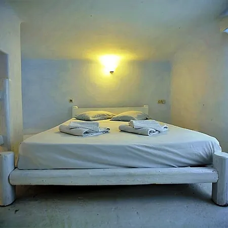 Voula S Economy Apartment
