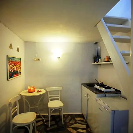 Voula S Economy Apartment *